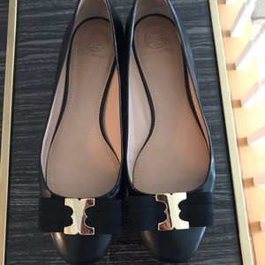 Tory Burch black leather flats